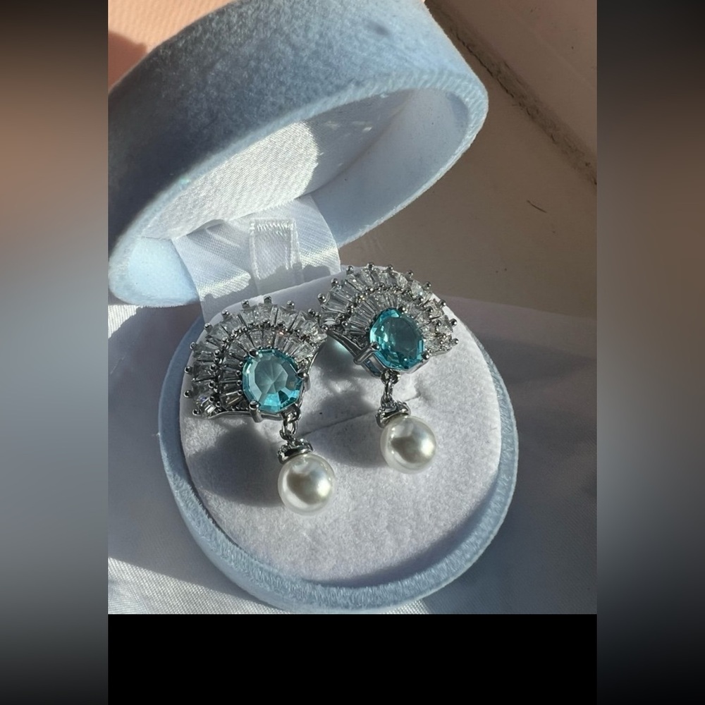 Light sapphire pearl bottom dangle earrings with Swarovski elements